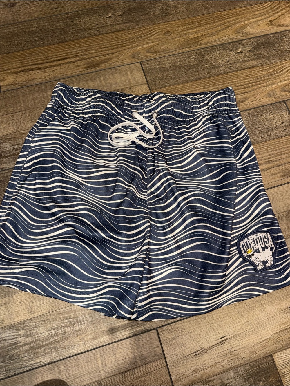 Men’s GOAT USA Shorts Medium NWOT